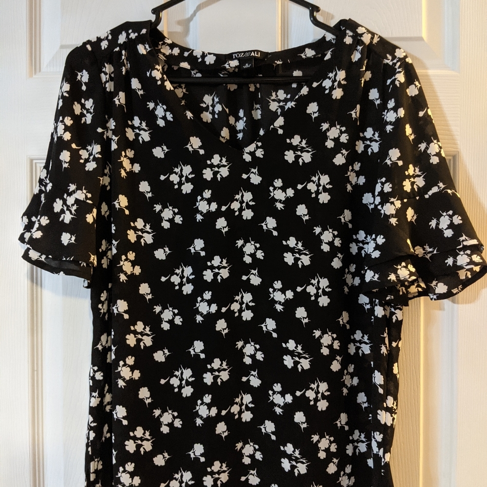 Roz & Ali floral top